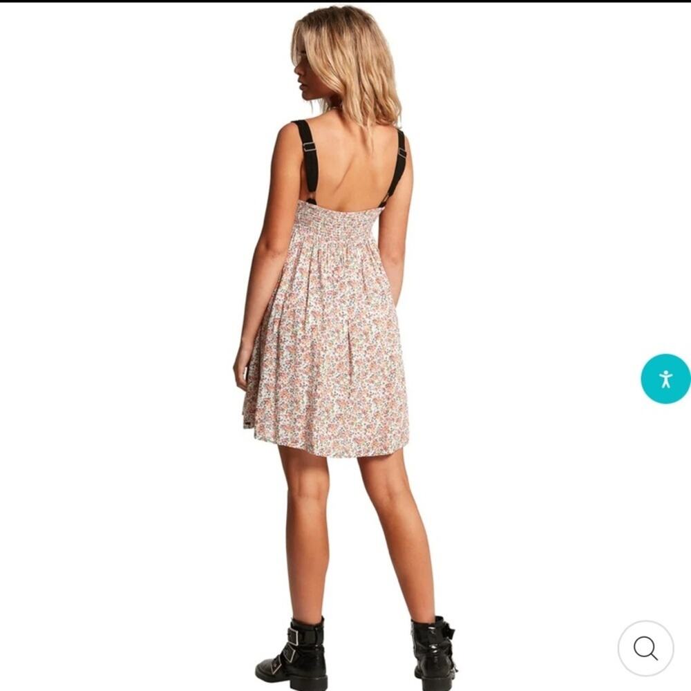 VOLCOM SOME THYME DRESS - Picture 2 of 11